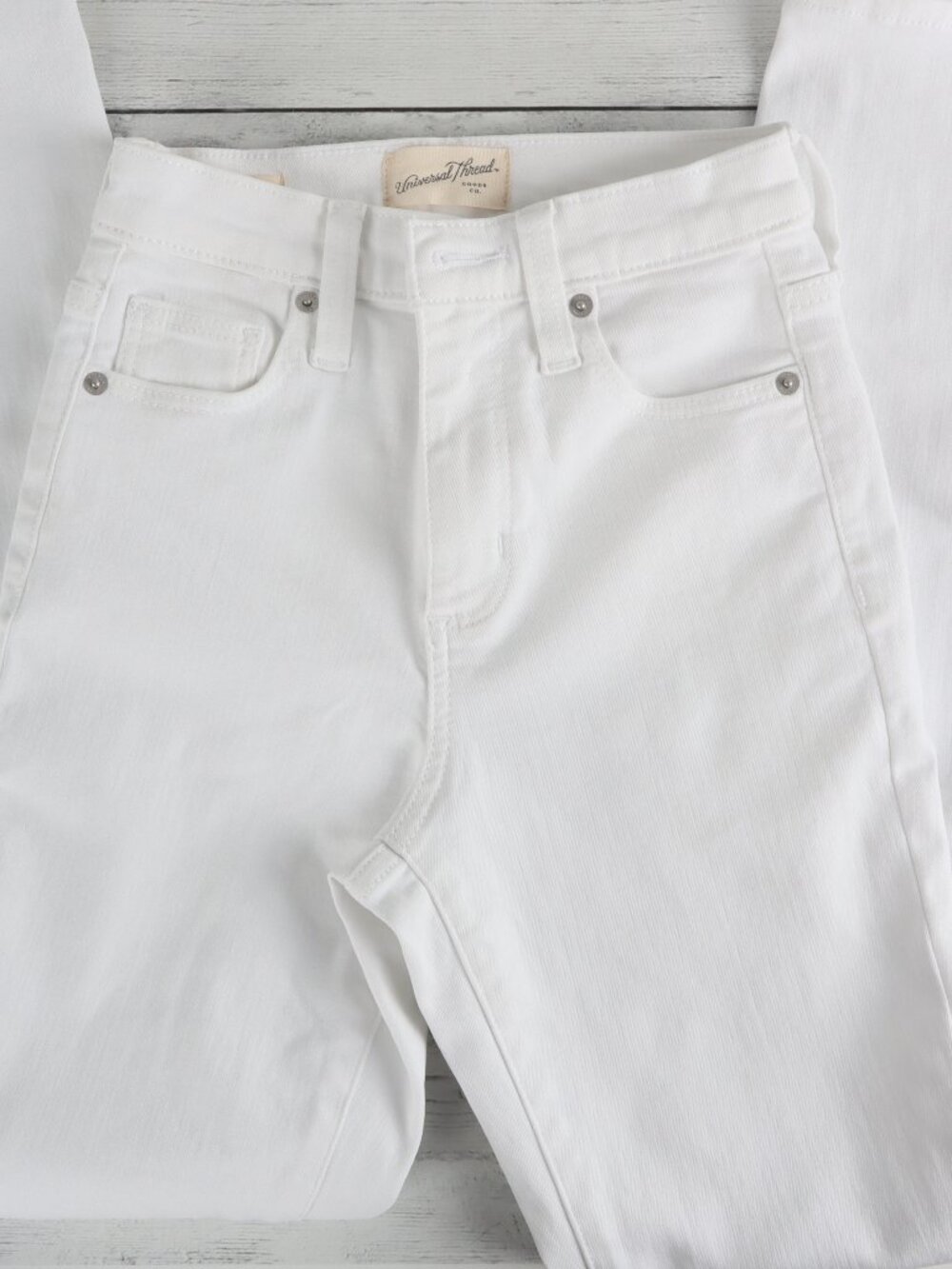 Universal Threads White Stretch Jeans Women's Size O/R - Picture 2 of 5